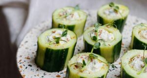 Bouchées de concombre farcies au chèvre et Kiri Bouchées de concombre farcies au chèvre et Kiri