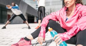 Recette boisson énergétique selon la naturopathe et la coach sportif François Espinosa Recette boisson énergétique selon la naturopathe et la coach sportif François Espinosa