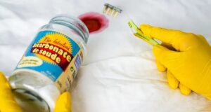 8 conseils pour éliminer une tache de gras sur un vêtement 8 conseils pour éliminer une tache de gras sur un vêtement