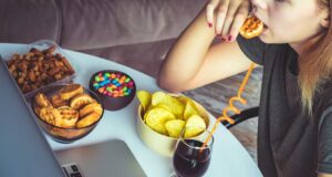 Comment mettre fin au grignotage et aux envies de manger entre les repas ? Comment mettre fin au grignotage et aux envies de manger entre les repas ?