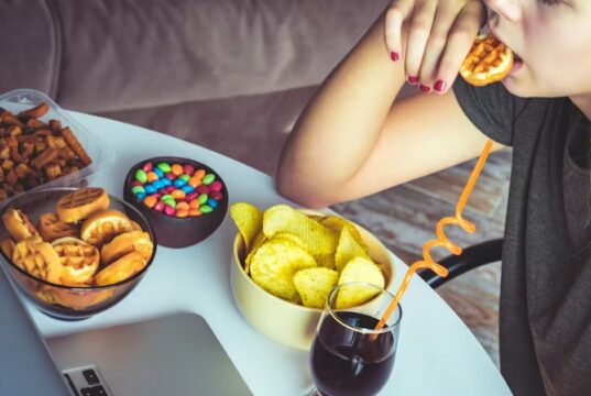 Comment mettre fin au grignotage et aux envies de manger entre les repas ? Comment mettre fin au grignotage et aux envies de manger entre les repas ?